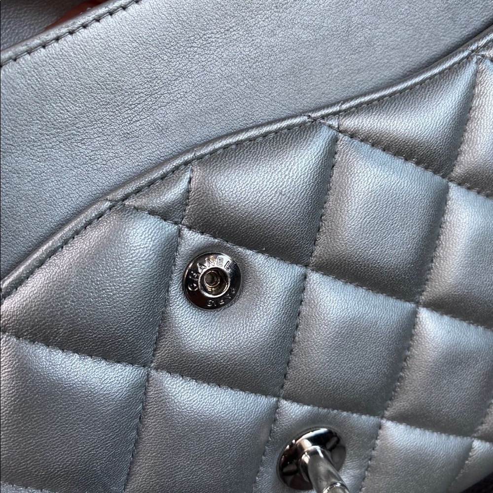 Chanel jumbo double flap Lambskin bag - Picture 6 of 11